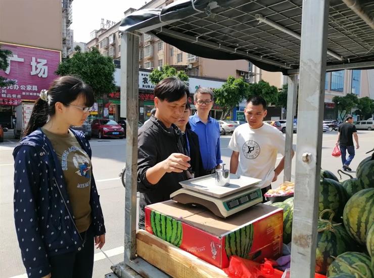 维护“五一”期间计量市场平稳有序，柳州市市场监管部门开展专项整治