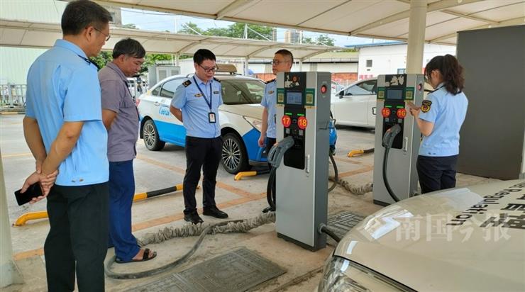 让充电更放心！柳州开展充电桩专项监督检查